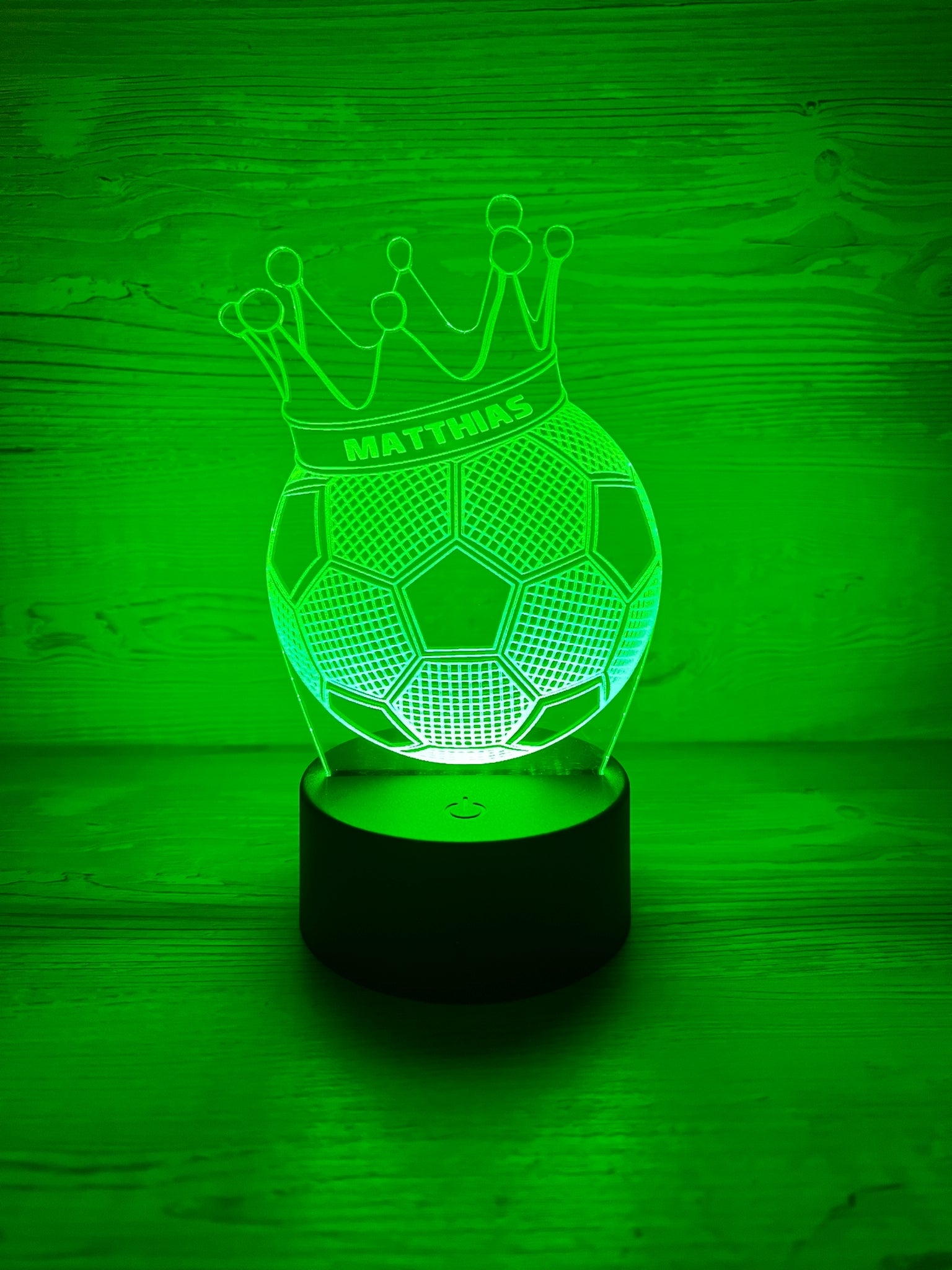 Exklusiv personalisierte Nachtlampe aus Acryl in Fußballoptik mit Krone, Nachttischlampe, Babygeschenk, Geburt, Taufgeschenk, Besonders